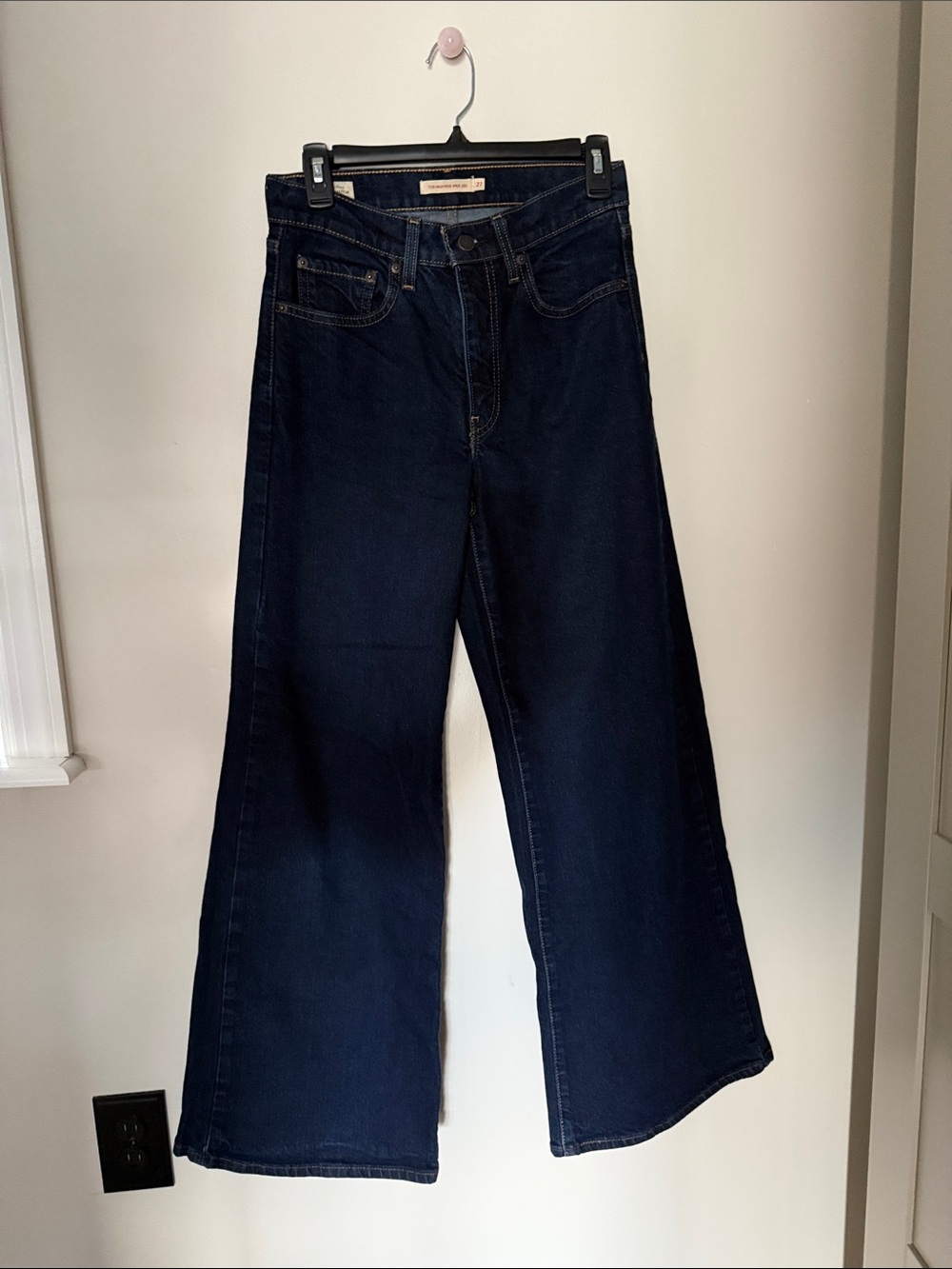 Levi's High-Rise Wide Leg Jeans in Dark Indigo